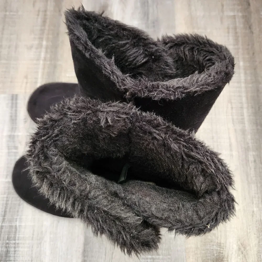 SO Women's SoJordie Black Faux Fur-Lined Boots Button Side Closure Size 7M
